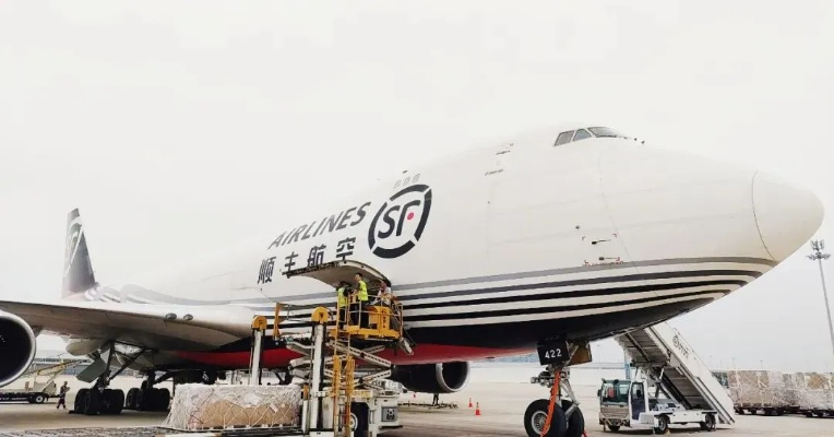 顺丰空运再提速!鄂州至深圳2小时达,三元锂电池时效提升80%