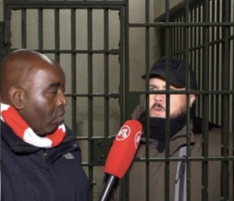 网红非洲绑架同胞落网遭掌掴,流量至上的狂妄,终被法治与正义击碎