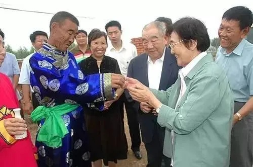 乌兰夫同志儿媳朱香梅女士逝世 享年91岁