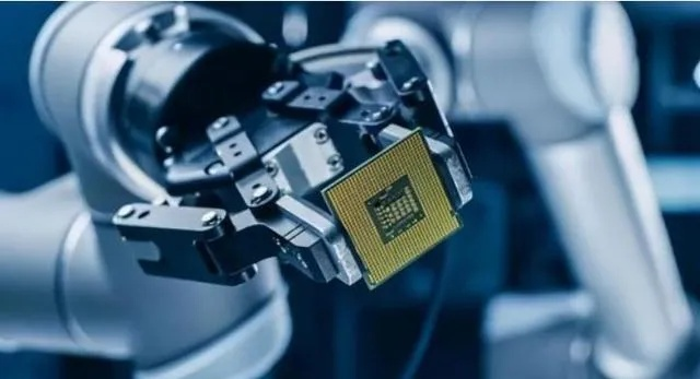 中国芯片破局,新型架构与材料创新,绕开光刻机卡脖子困局